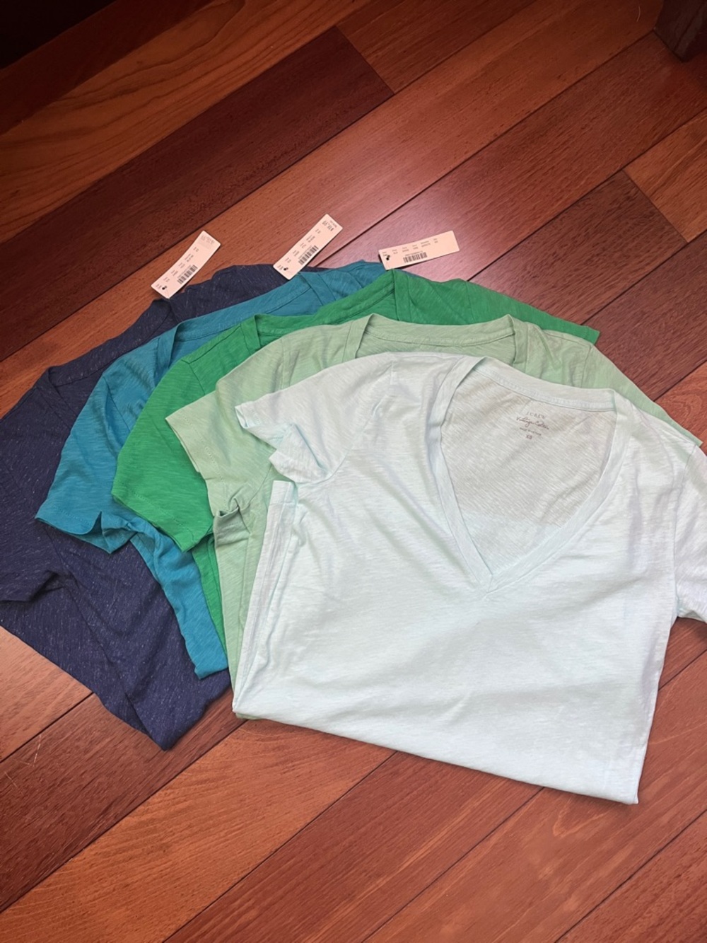 Lot of 5 NWT J. Crew Vintage Cotton V Neck Tees